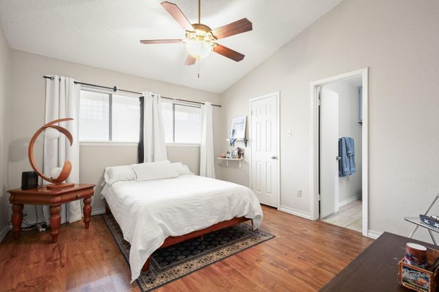 806 W 24th ST 323, Austin, TX 78705