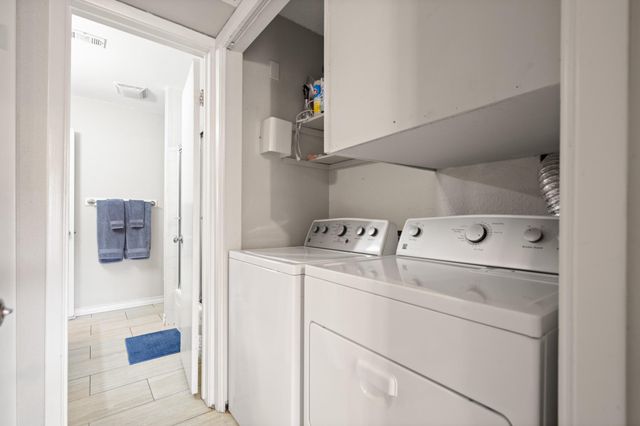 806 W 24th ST 323, Austin, TX 78705