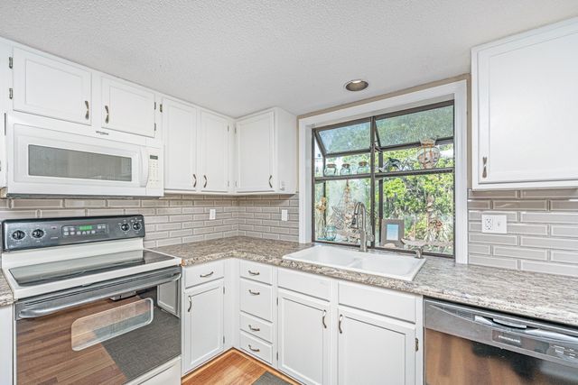 786 Summerwind Circle, Edisto Beach, SC 29438