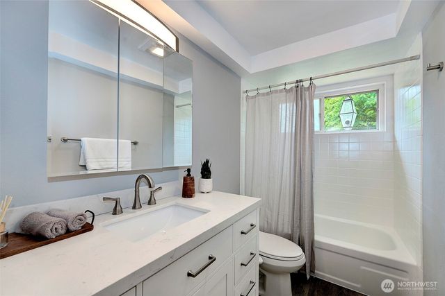 12815 98th Place NE, Kirkland, WA 98034