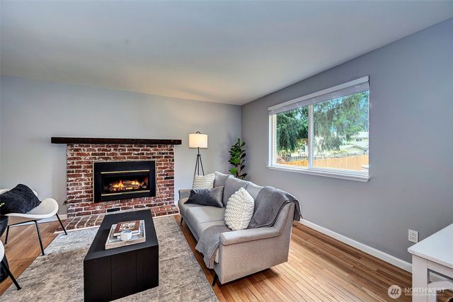 12815 98th Place NE, Kirkland, WA 98034