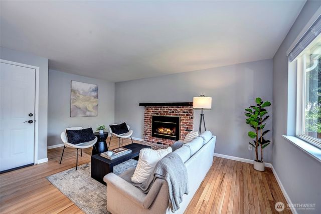12815 98th Place NE, Kirkland, WA 98034
