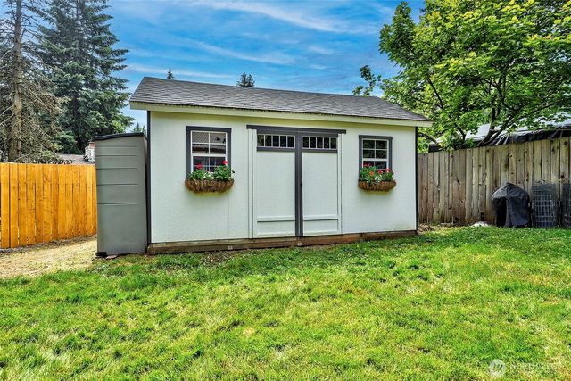 12815 98th Place NE, Kirkland, WA 98034