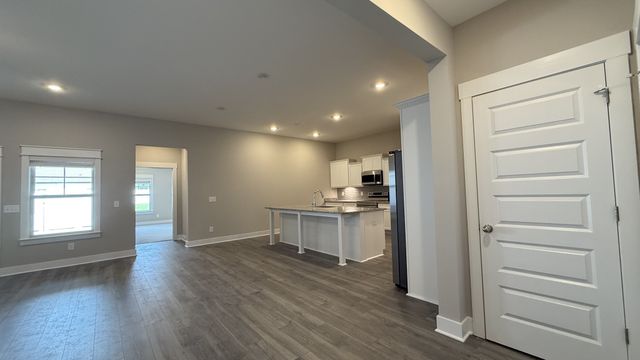 1427 Suzanne Drive, Murfreesboro, TN 37128