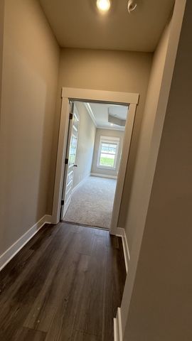 1427 Suzanne Drive, Murfreesboro, TN 37128