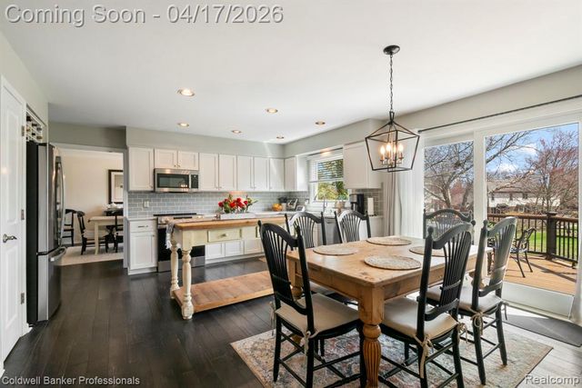 8983 Quail Circle, Plymouth, MI 48170