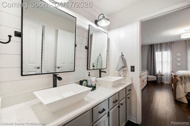 8983 Quail Circle, Plymouth, MI 48170