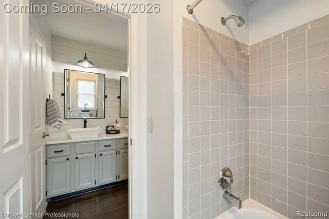 8983 Quail Circle, Plymouth, MI 48170