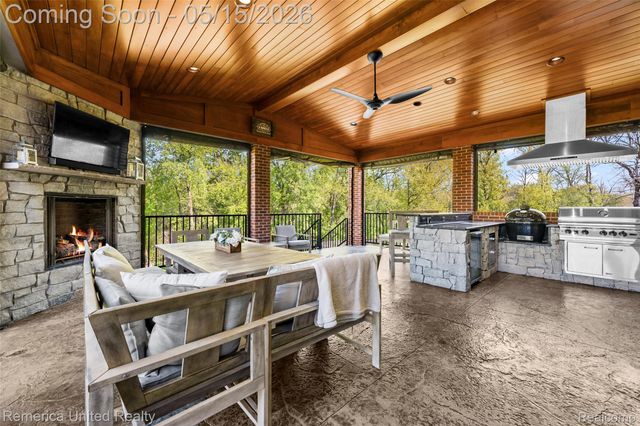 61151 Palomino Court, Lyon Charter Township, MI 48178