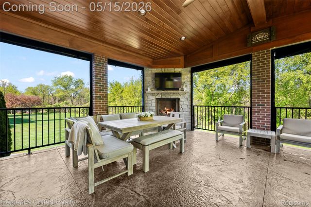 61151 Palomino Court, Lyon Charter Township, MI 48178