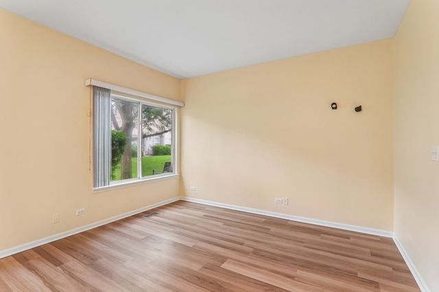 984 Parkhill Circle, Aurora, IL 60502
