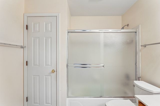 984 Parkhill Circle, Aurora, IL 60502