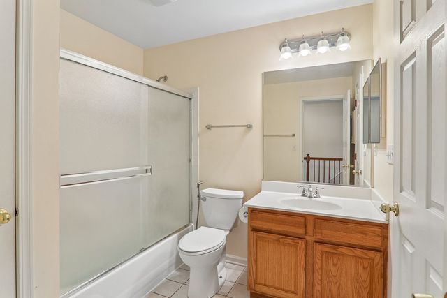 984 Parkhill Circle, Aurora, IL 60502