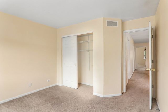984 Parkhill Circle, Aurora, IL 60502