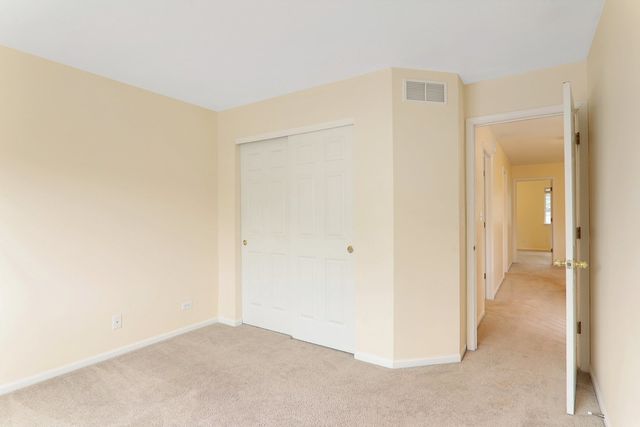 984 Parkhill Circle, Aurora, IL 60502