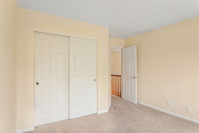 984 Parkhill Circle, Aurora, IL 60502