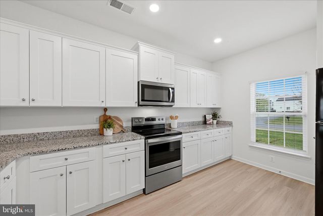 697 RIVANNA RUN, Falling Waters, WV 25419
