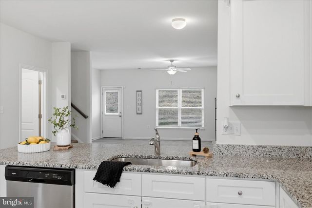697 RIVANNA RUN, Falling Waters, WV 25419