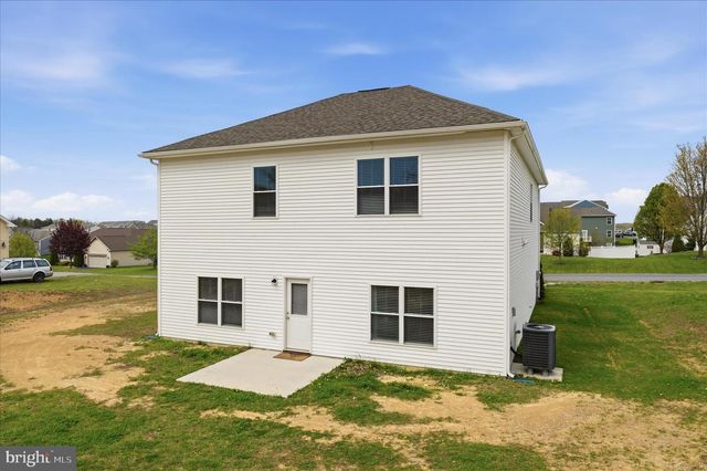 697 RIVANNA RUN, Falling Waters, WV 25419
