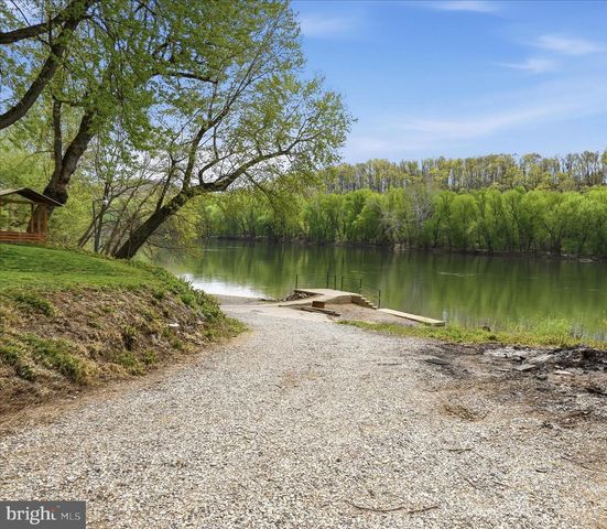 697 RIVANNA RUN, Falling Waters, WV 25419