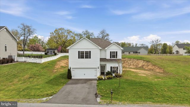 697 RIVANNA RUN, Falling Waters, WV 25419