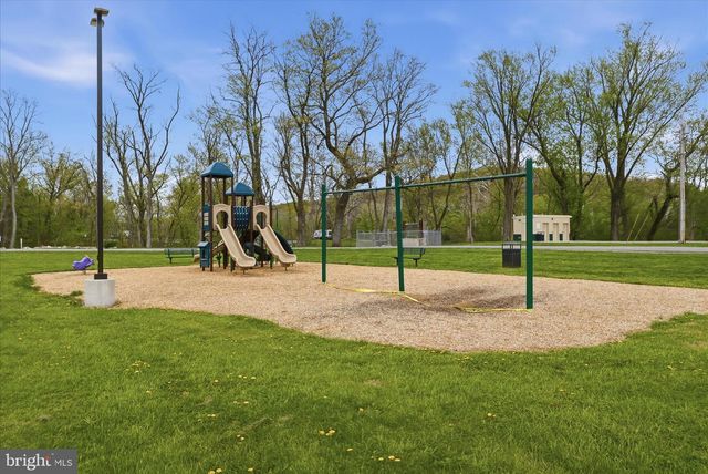 697 RIVANNA RUN, Falling Waters, WV 25419