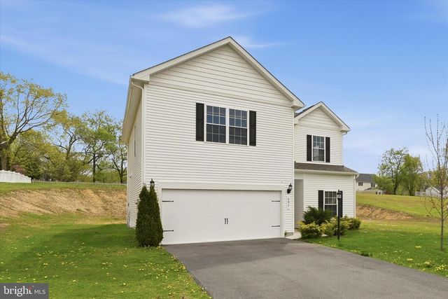 697 RIVANNA RUN, Falling Waters, WV 25419