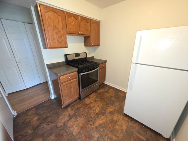 1475 Rebecca Drive 102, Hoffman Estates, IL 60169