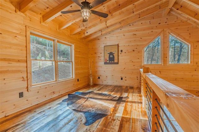 138 Rhondas Way, Ellijay, GA 30540