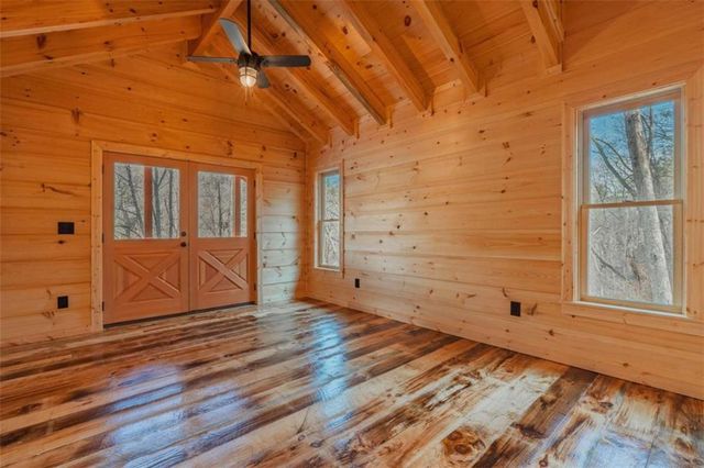 138 Rhondas Way, Ellijay, GA 30540