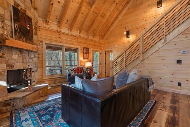 138 Rhondas Way, Ellijay, GA 30540