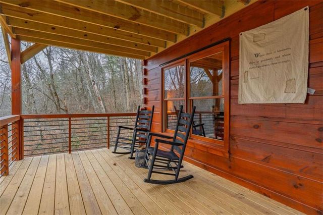 138 Rhondas Way, Ellijay, GA 30540