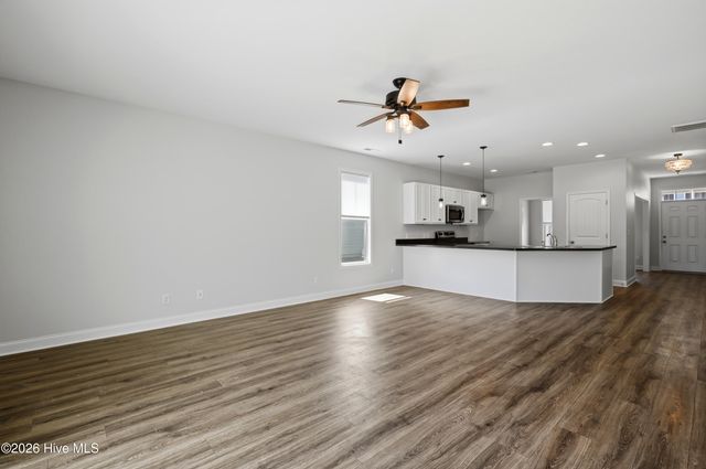 738 Pine Cone Drive, Winnabow, NC 28479