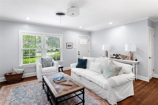 1701 W 33rd ST, Austin, TX 78703