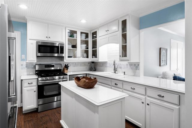 1701 W 33rd ST, Austin, TX 78703