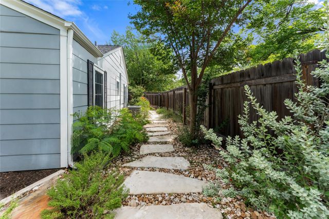 1701 W 33rd ST, Austin, TX 78703