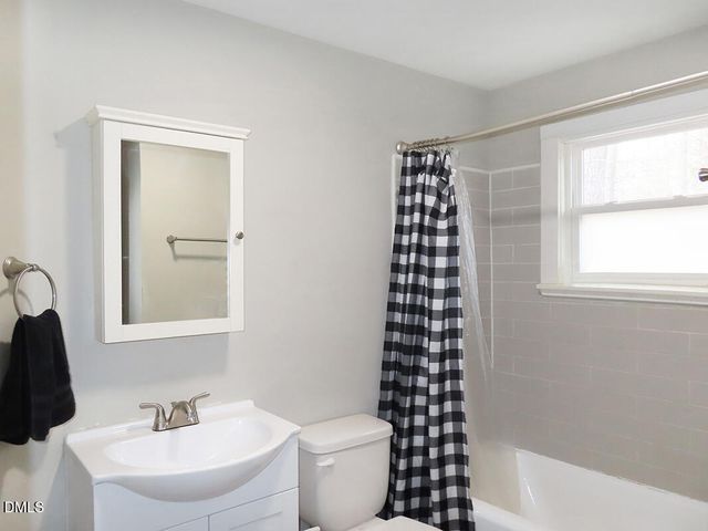 1724 Legion Road A, Chapel Hill, NC 27517