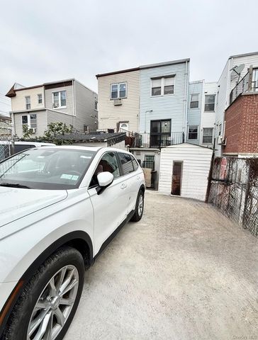 98-08 Alstyne Avenue, Corona, NY 11368