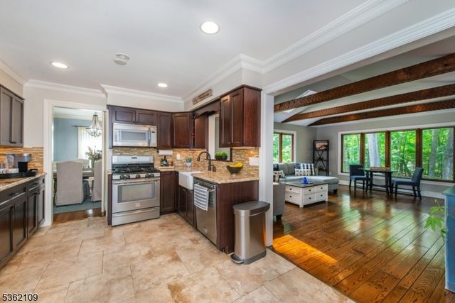 28 Iowa Rd, Wayne Twp., NJ 07470