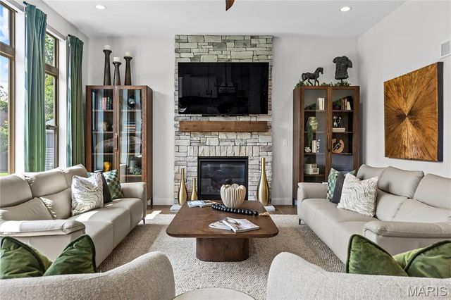 213 Westleigh Court, O'fallon, MO 63385