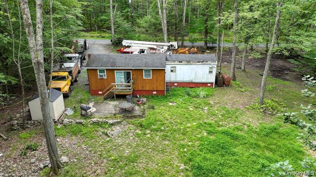 181 Oakridge Road, Greenfield Park, NY 12435