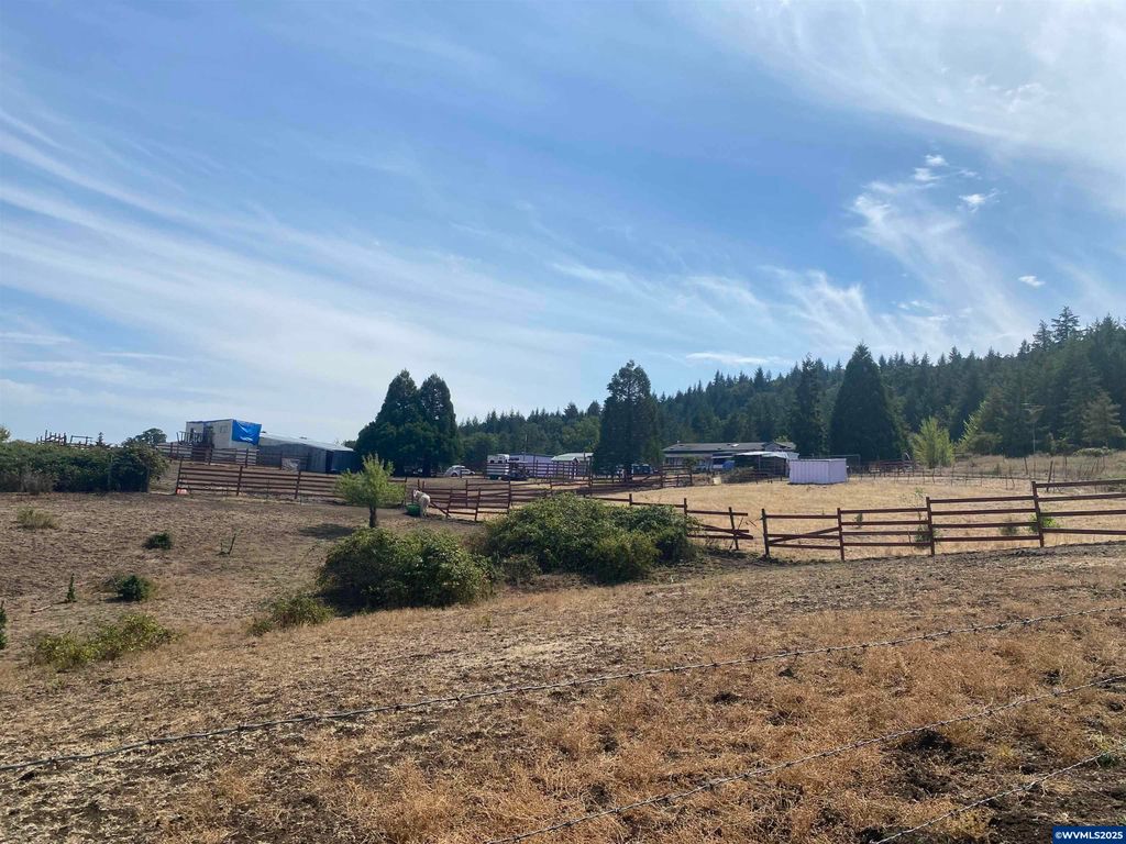Image 40 of property listing at 7555 Sawtell Rd, Sheridan, OR 97378