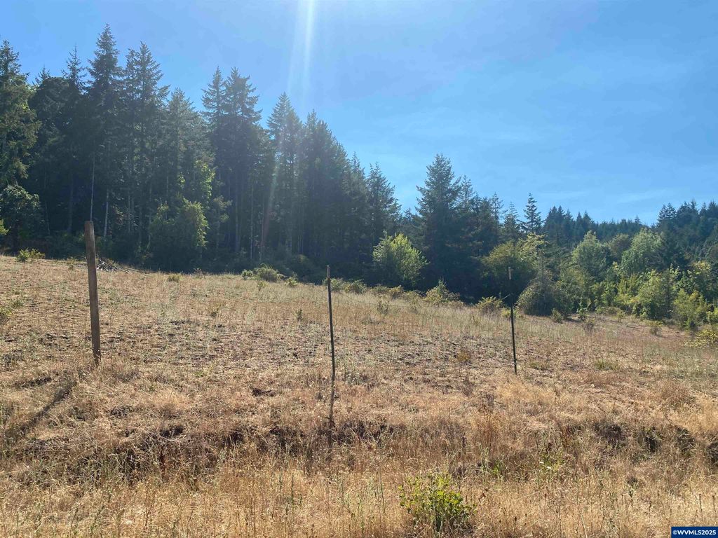 Image 42 of property listing at 7555 Sawtell Rd, Sheridan, OR 97378