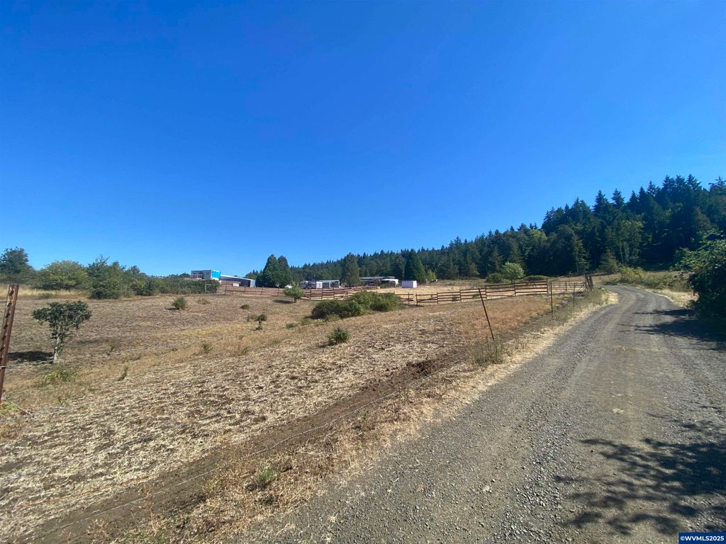 Image 43 of property listing at 7555 Sawtell Rd, Sheridan, OR 97378