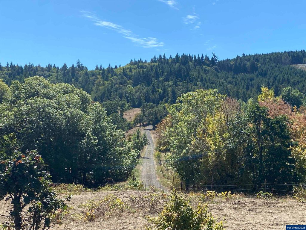 Image 45 of property listing at 7555 Sawtell Rd, Sheridan, OR 97378