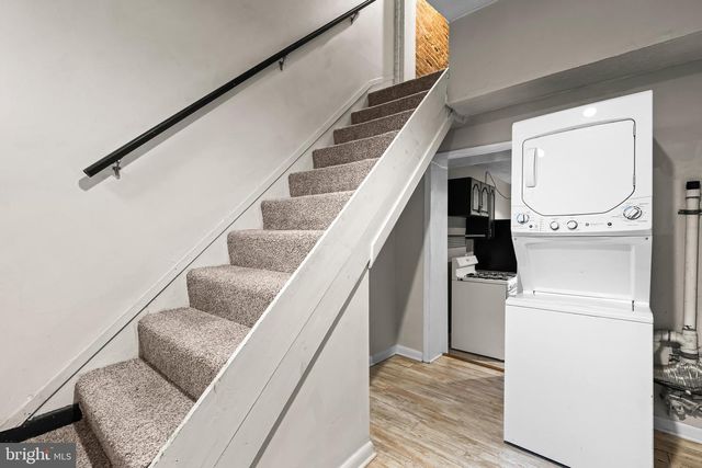 2214 FLEET ST, Baltimore, MD 21231