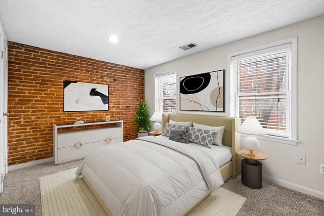 2214 FLEET ST, Baltimore, MD 21231