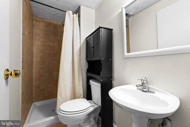 2214 FLEET ST, Baltimore, MD 21231