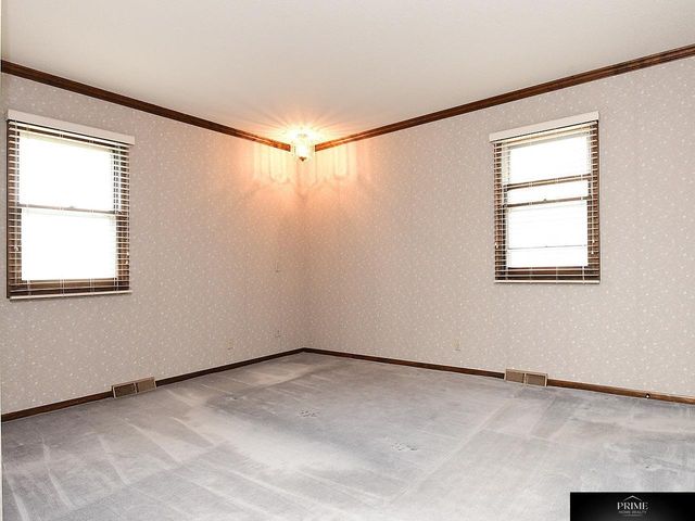1022 S 217 Avenue, Omaha, NE 68022