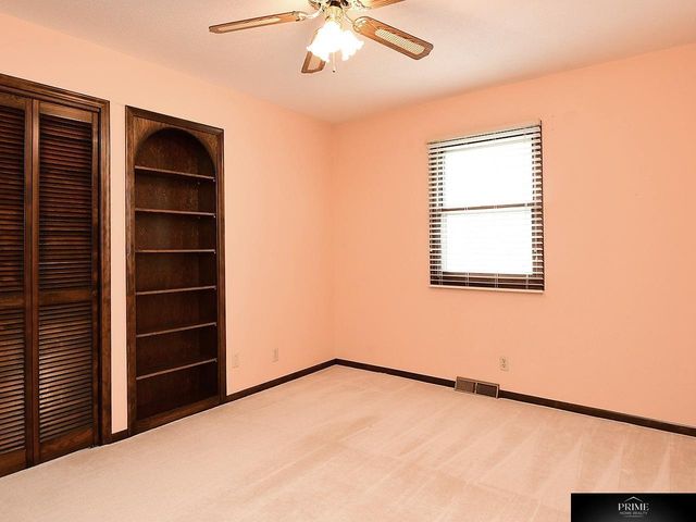 1022 S 217 Avenue, Omaha, NE 68022